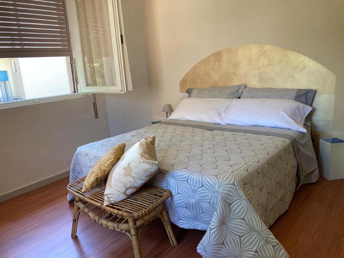 La Villa Bellaria-Igea Marina Bagian luar foto