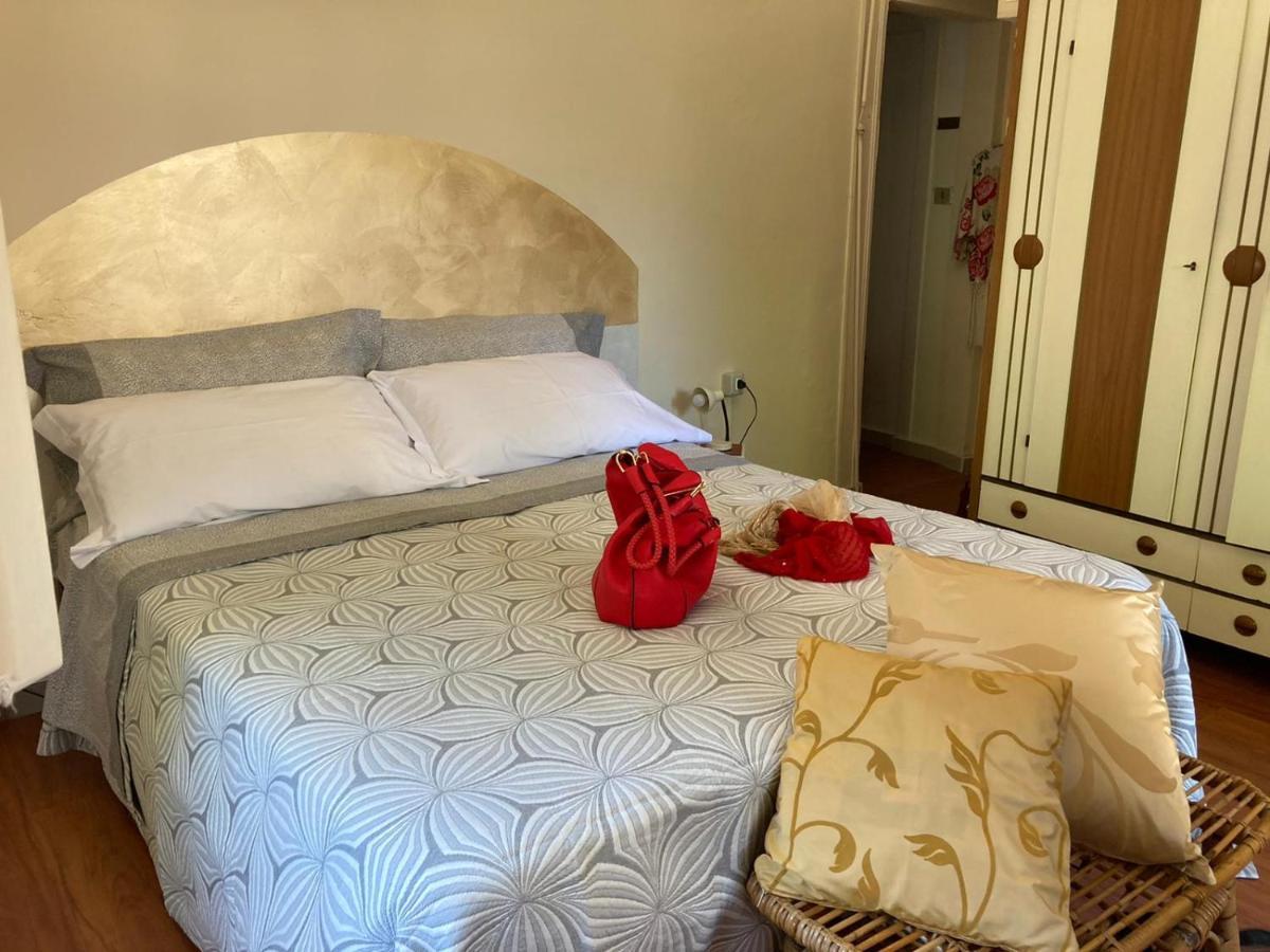 La Villa Bellaria-Igea Marina Bagian luar foto