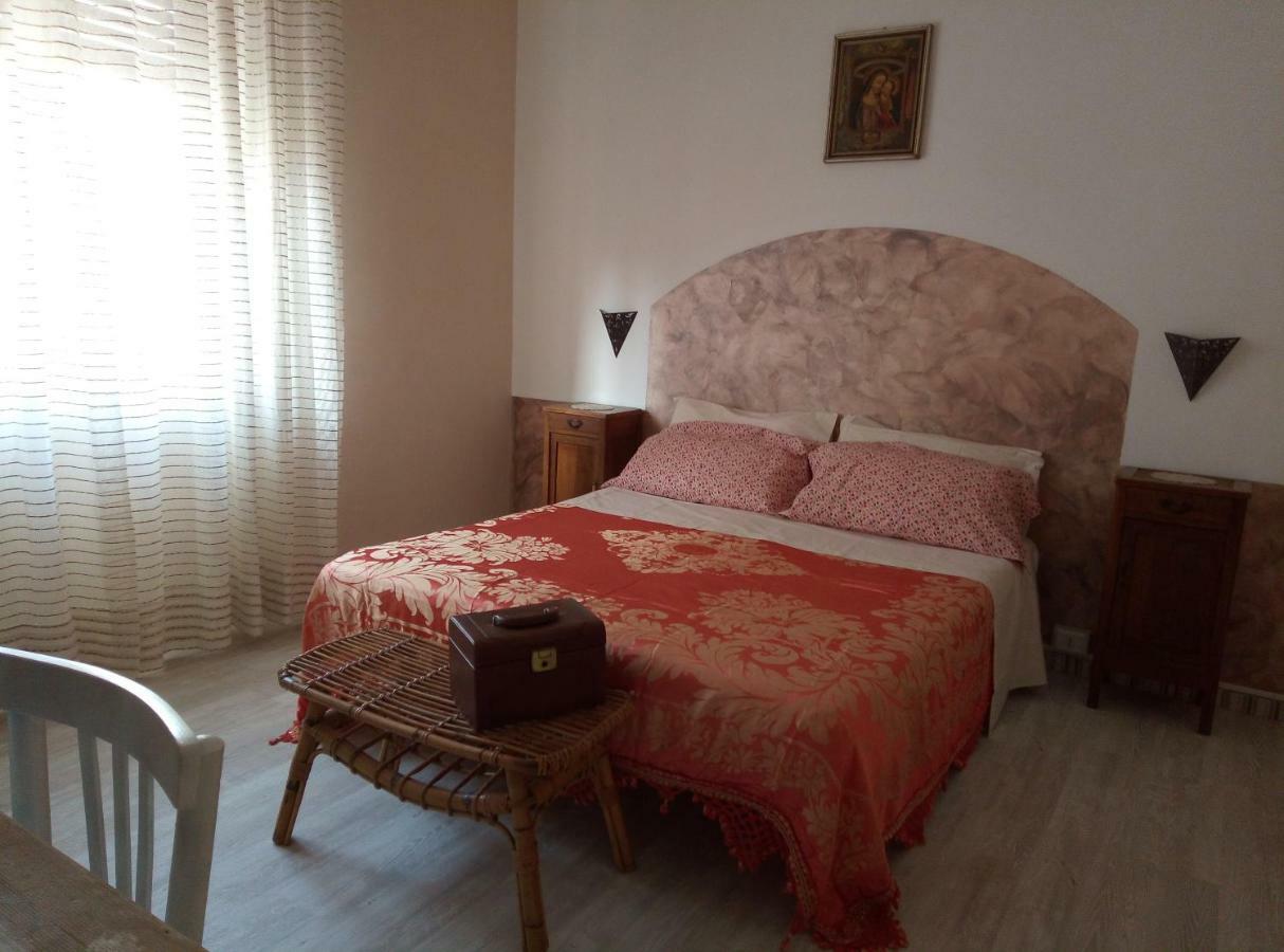 La Villa Bellaria-Igea Marina Bagian luar foto